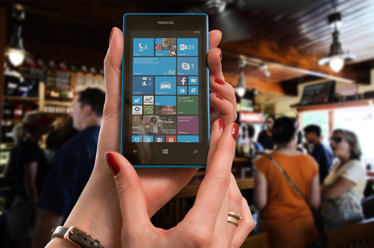 Use social media and go live as part of your mobile SEO plan to engage with customers